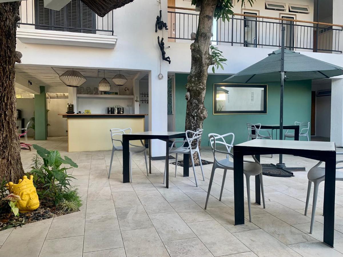 Sous Le Badamier Pensión Grand Baie Exterior foto
